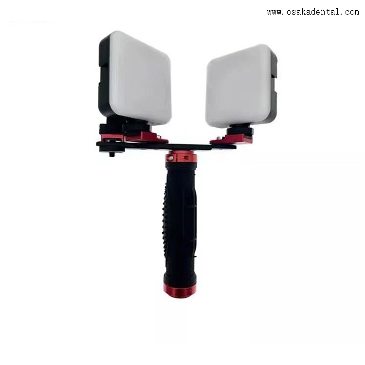 Flash de fotografía dental para compensar la falta de brillo