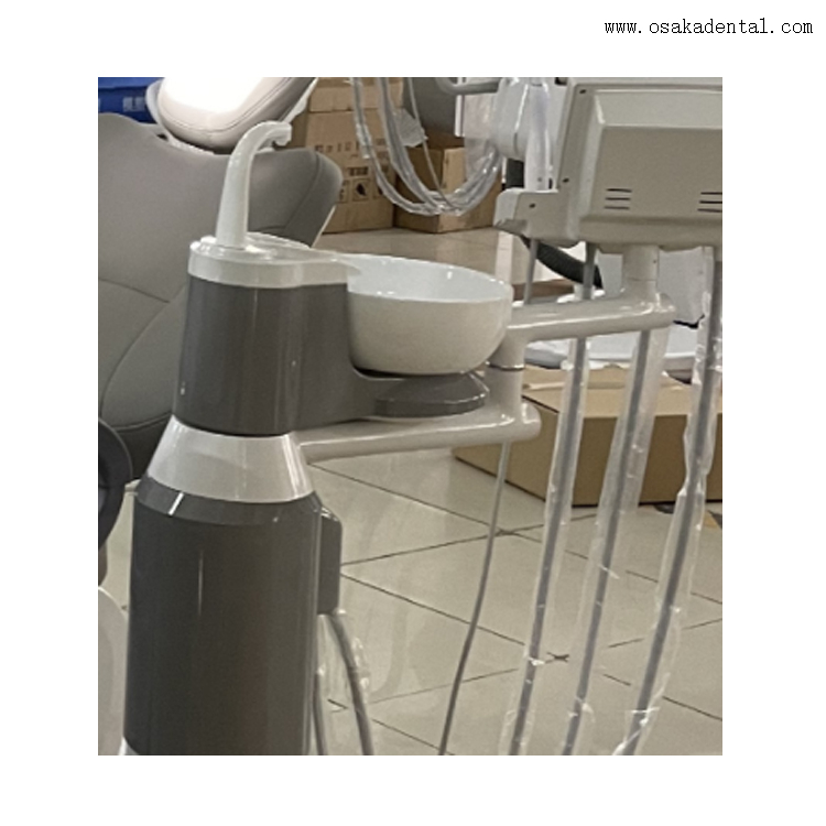 Sillón dental de alto nivel con monitor de 17 pulgadas y cámara bucal.