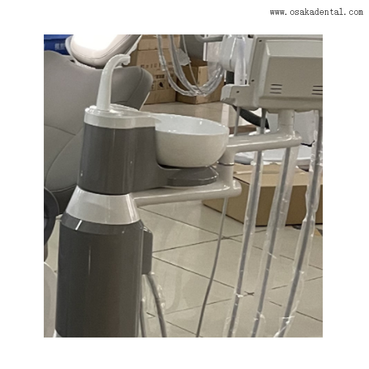 Sillón dental de alto nivel con monitor de 17 pulgadas y cámara bucal.