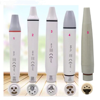 Una pieza de mano de escalador dental con LED o sin LED para diferentes escaladores