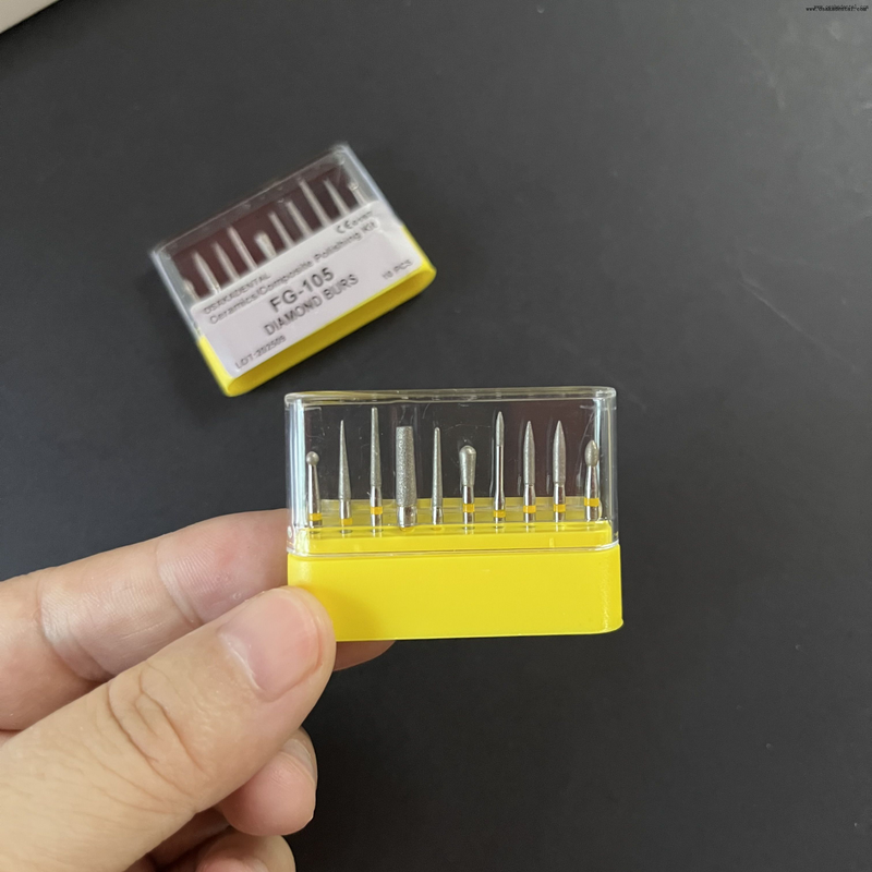 Fresas de diamante para uso en pulido en clínica dental