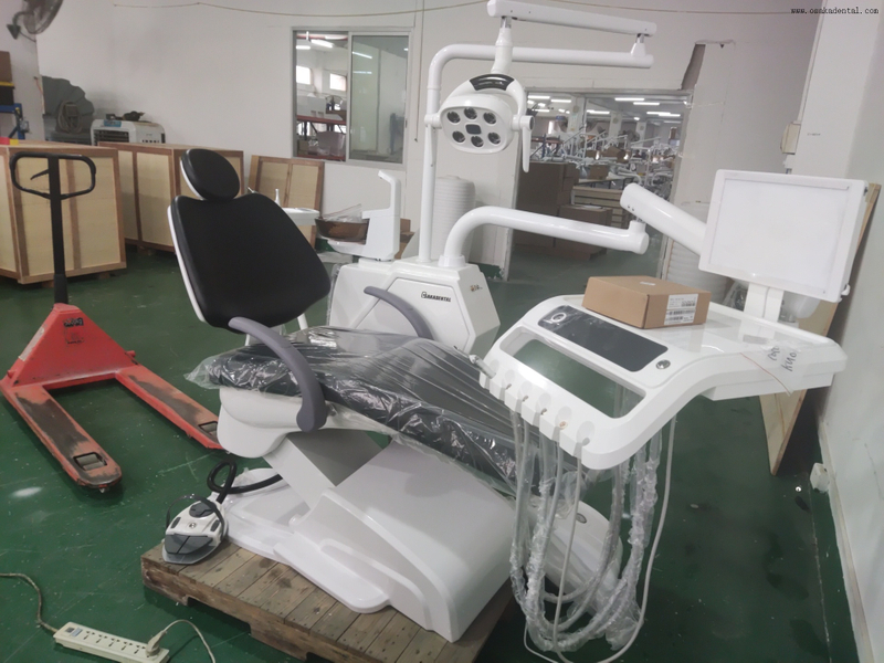 Sillón dental de alta calidad con luz LED avanzada y pedal multifuncional