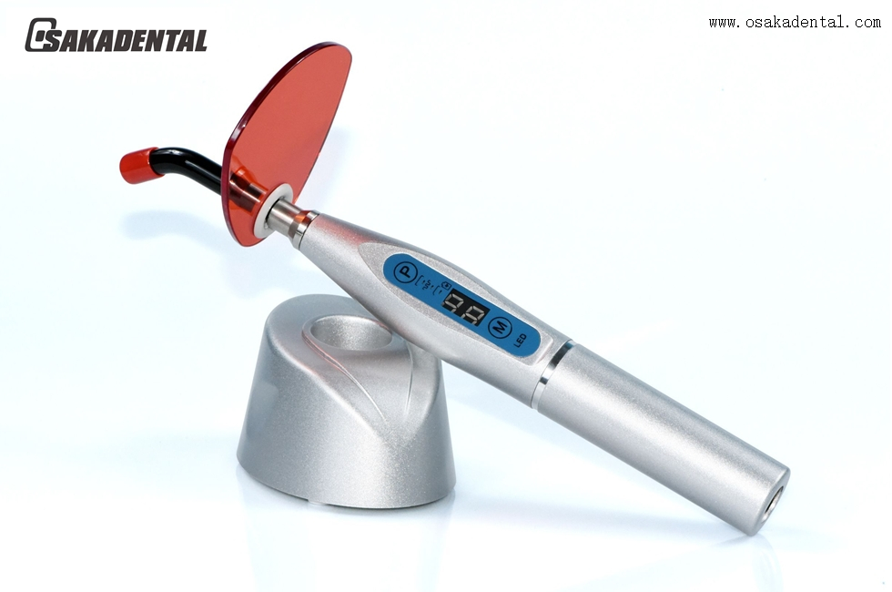 Cuerpo de plástico económico 1200mw / cm² Luz de curado dental