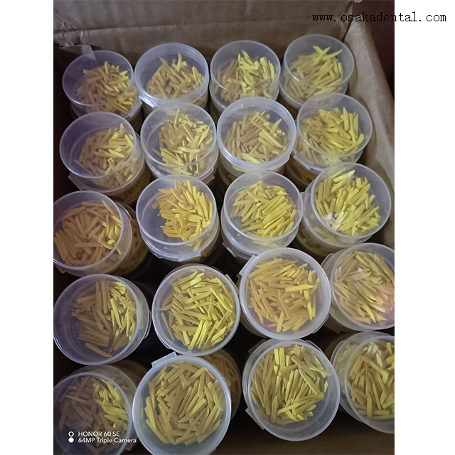 Cuñas dentales de madera de alta calidad para uso profesional