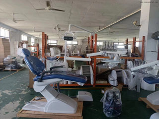 Unidad de sillón dental montada DC-500: diseño ergonómico con sistema de iluminación y entrega integrados 