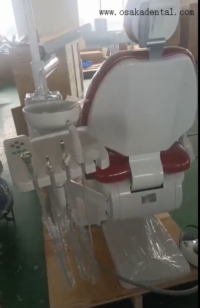 Sillón dental LED ajustable con tapizado antimicrobiano para higiene clínica