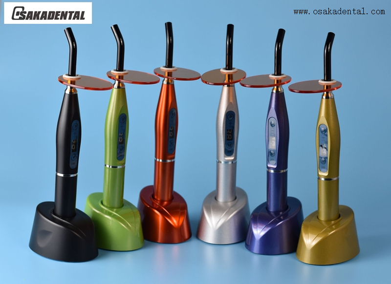 Cuerpo de plástico económico 1200mw / cm² Luz de curado dental