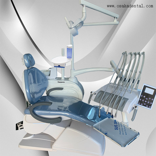 Sillón dental de cuero con cubiertas de vinilo y microscopio