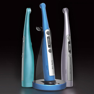 Lámpara de polimerización dental colorida de un segundo