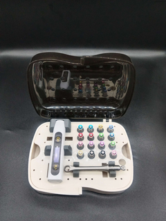 CAJA DE HERRAMIENTAS UNIVERSAL ELECTRÓNICA Dental