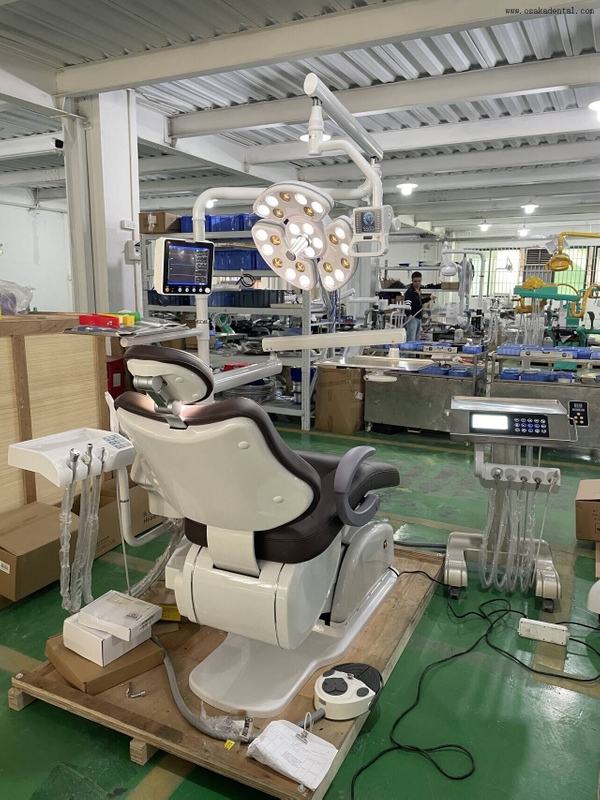 Los beneficios del uso de luces LED en la cirugía de implantes dentales