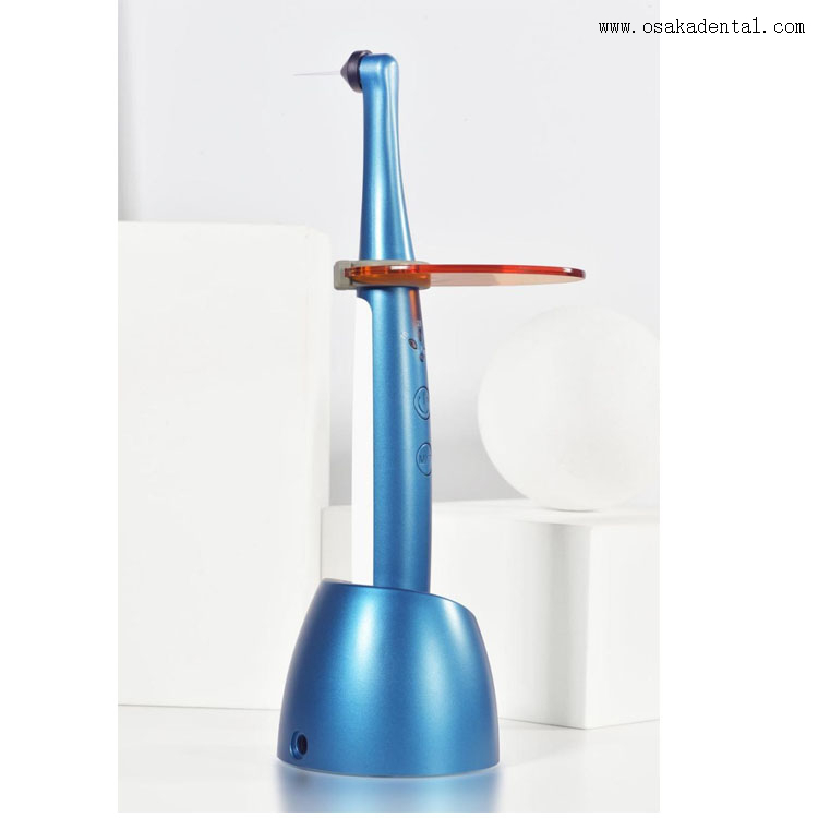 Una segunda lámpara de polimerización LED de color azul