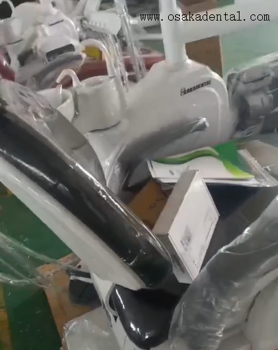 Sillón dental LED ajustable con tapizado antimicrobiano para higiene clínica