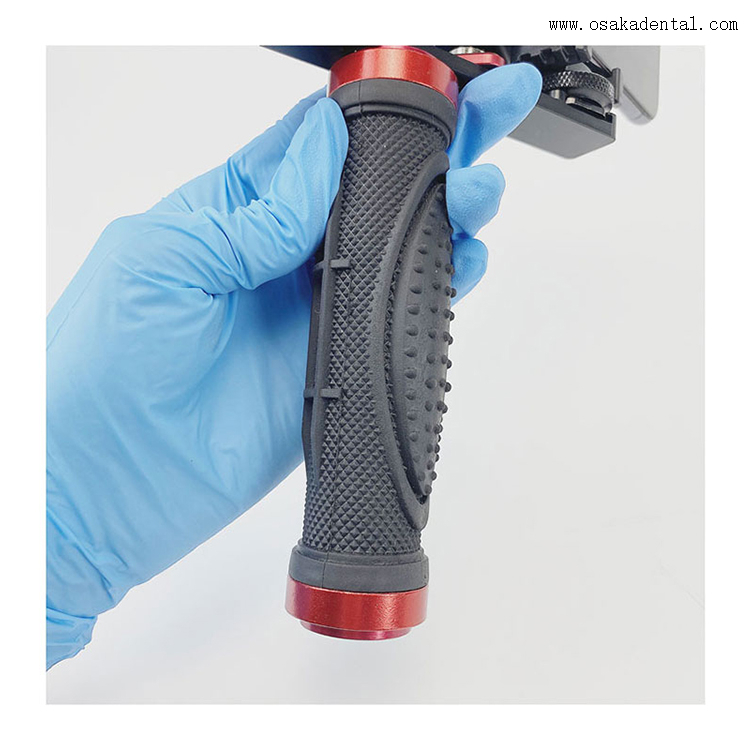 Flash de fotografía dental para compensar la falta de brillo