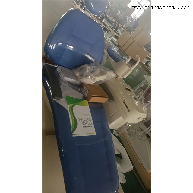 Sillón dental con carro móvil y diseño ergonómico