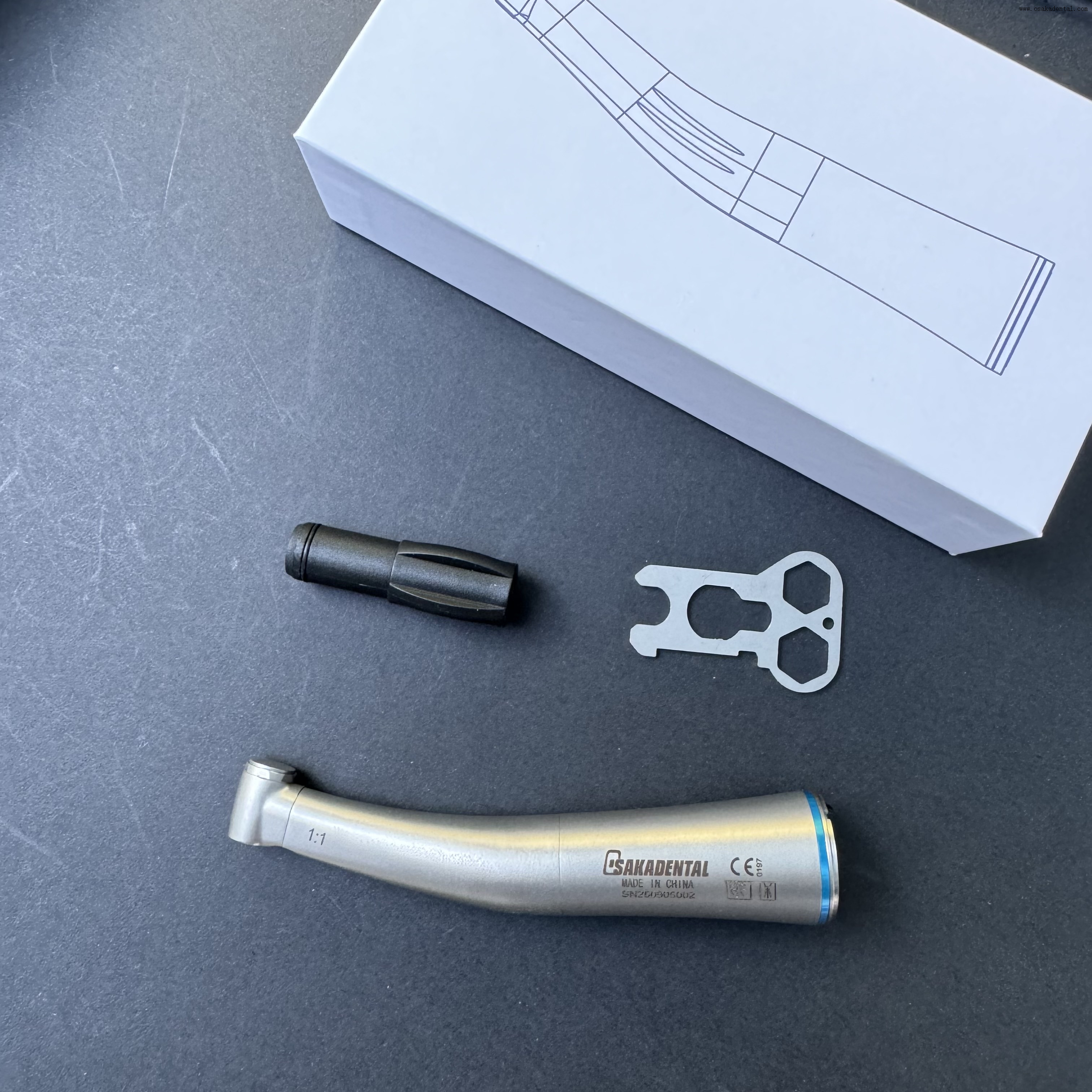 Contraángulo dental de fibra óptica 1:1 para fresas RA o fresas FG