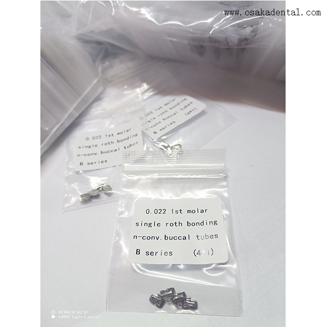 Tubo bucal de ortodoncia dental con número.