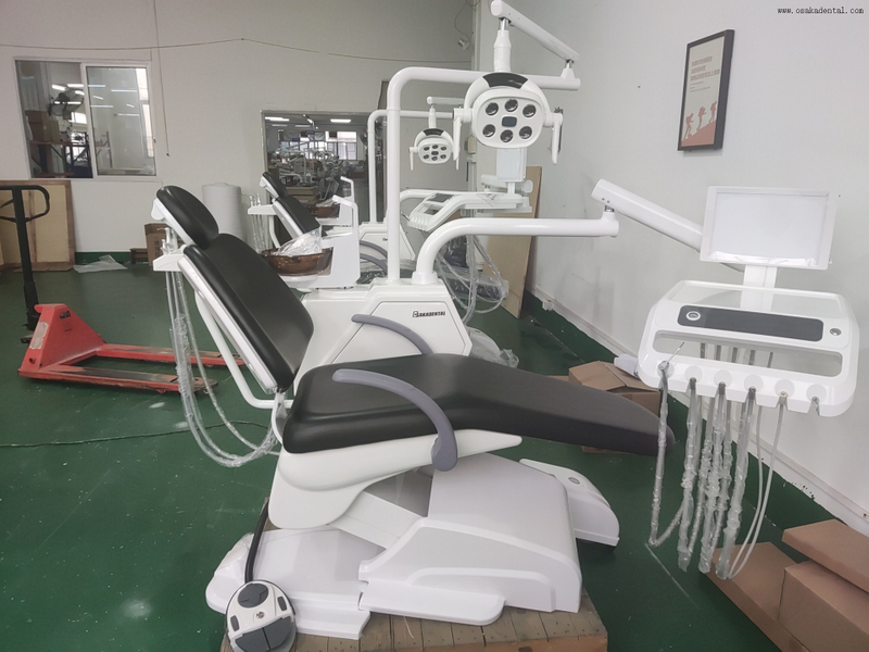 Sillón dental de alta calidad con luz LED avanzada y pedal multifuncional