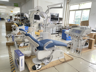 El equipo de sillón dental más avanzado proporciona una experiencia de tratamiento cómoda.