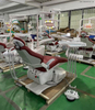 Sillón dental avanzado con posicionamiento con memoria integrada y pedal multifunción