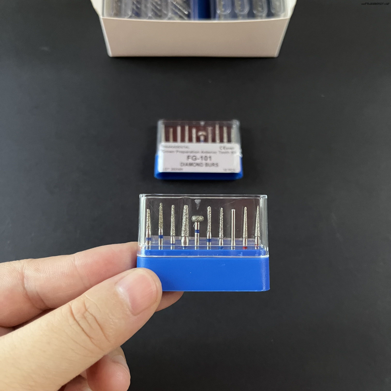 Fresas de diamante para uso en pulido en clínica dental