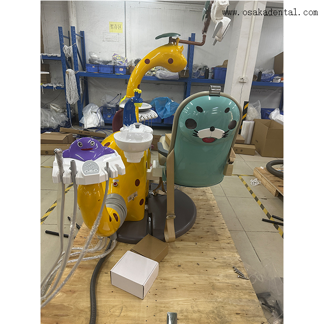 Sillón dental pediátrico en forma de jirafa con pantalla LCD interactiva